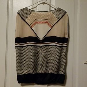 **SOLD** Max Studio Sleeveless top